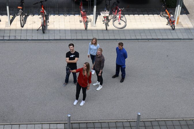 Wir übernehmen - Auszubildende "kapern"  Social Media