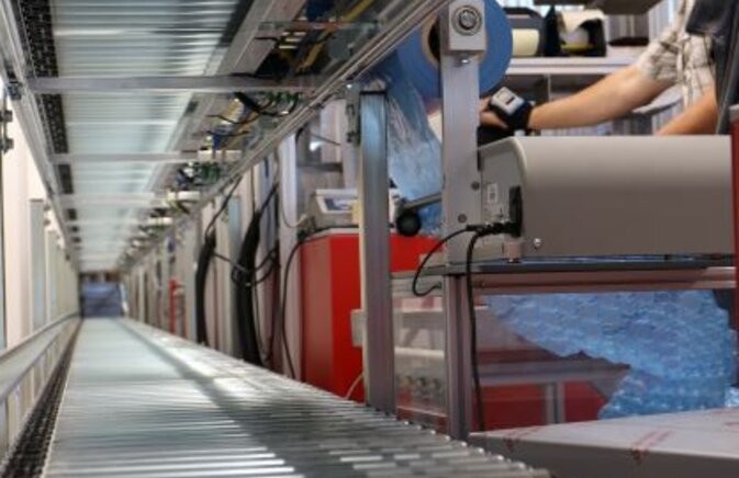 Neue Verpackungslinie - über 200 Meter Förderstrecke