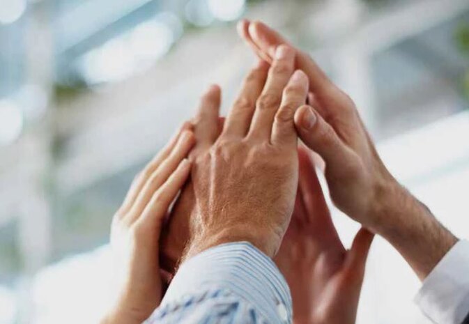 Gemeinsam durch schwierige Zeiten.