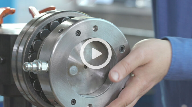 Hydraulisch unterstützter Ein- und Ausbau von Lagern