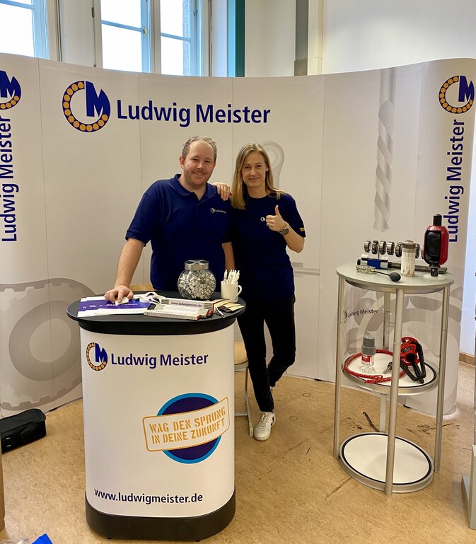 Brücke zwischen Talenten und Industrie - Tag der Unternehmen