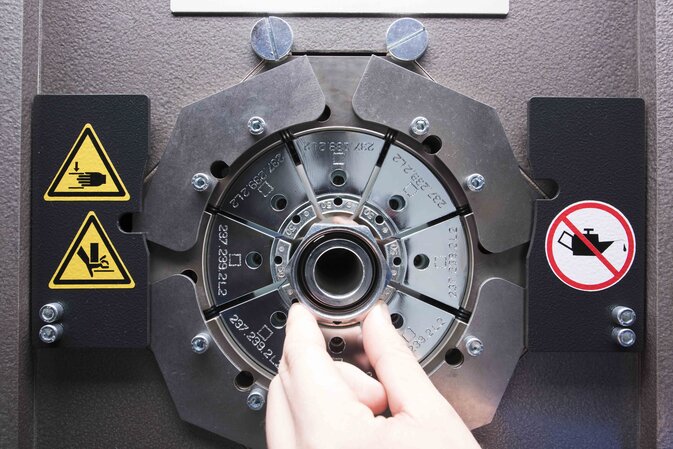 Auf eine gute Verbindung - hydraulische Verbindungstechnik in Perfektion 