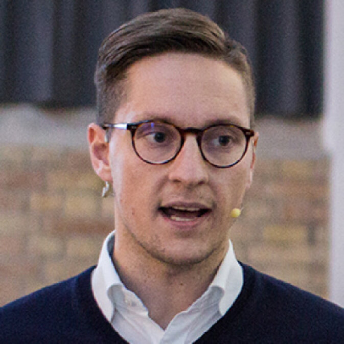 Crossover Podcast #01 Max Meister im Interview bei warenausgang.com