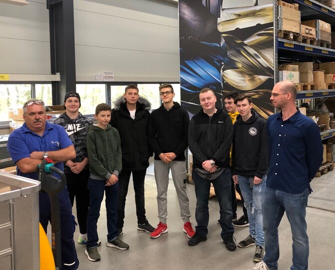 bfz - Orientierungstag für Jugendliche in Sachen Lager und Logistik