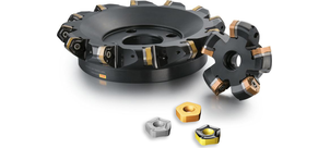 Zwei Fräswerkzeuge mit verschiedenen farbigen Einsätzen liegen nebeneinander.